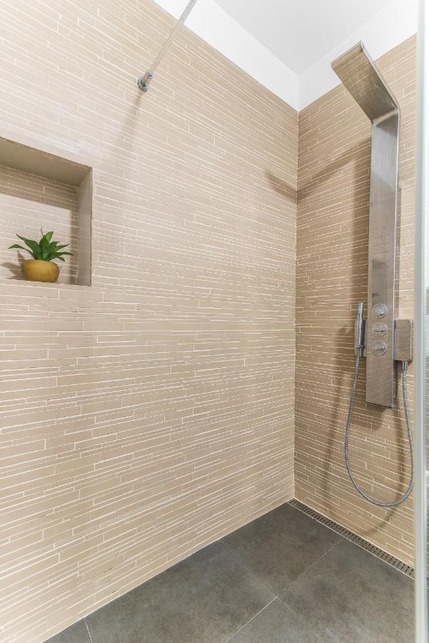 Home2Book Stylish Front Line Las Canteras Beach Λας Πάλμας ντε Γκραν Κανάρια Εξωτερικό φωτογραφία